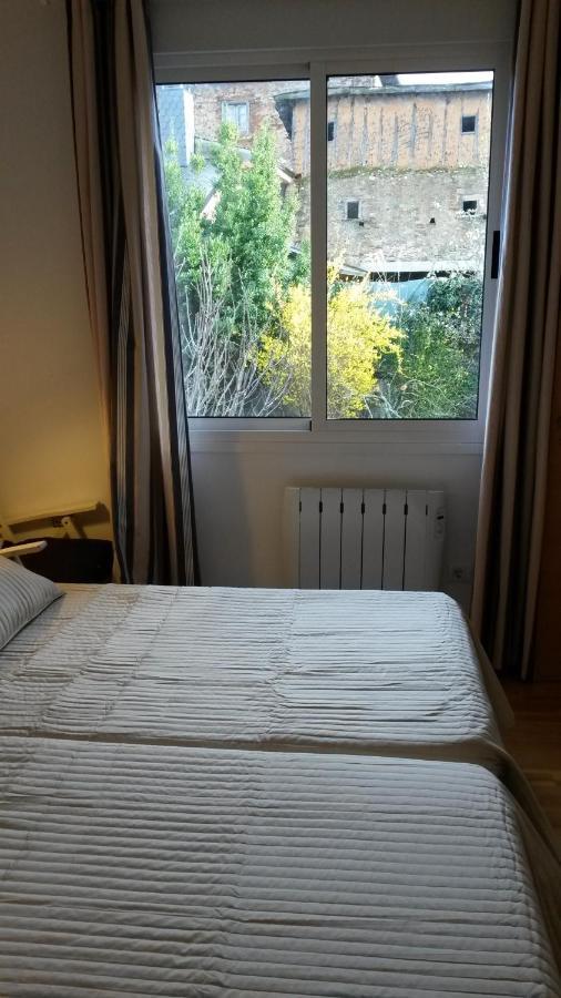 Apartamentos El Camino Villafranca Del Bierzo Eksteriør billede