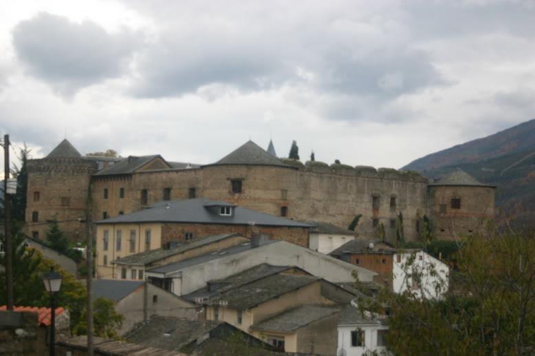 Apartamentos El Camino Villafranca Del Bierzo Eksteriør billede